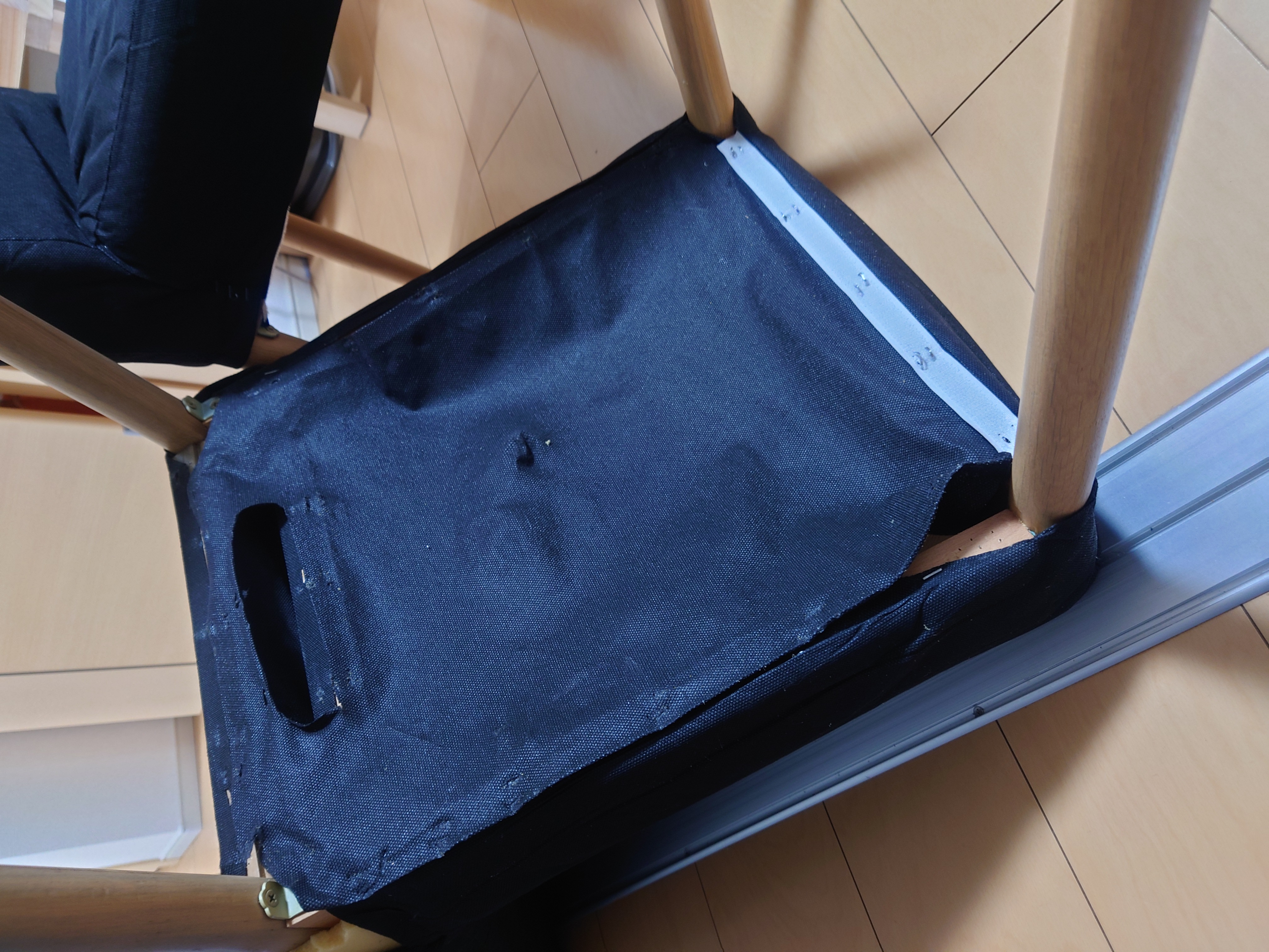 イスのカバーを外した写真